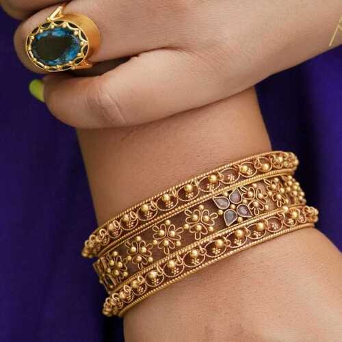 DESIGNER ANTIQUE BANGLES & RINGS